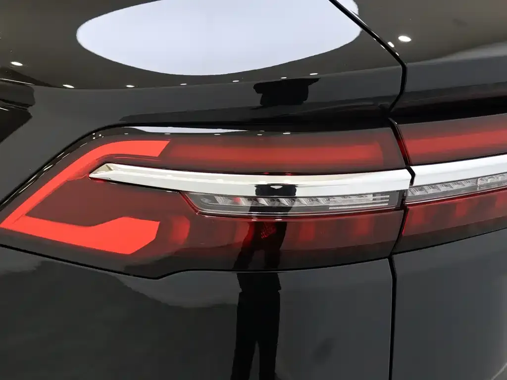 Geely Xingyue L — фото 10