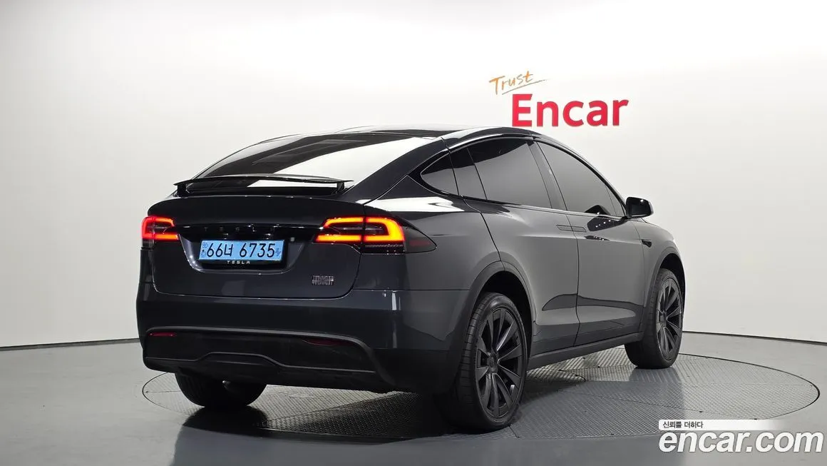 Tesla Model X 2023 из KR, фото 2