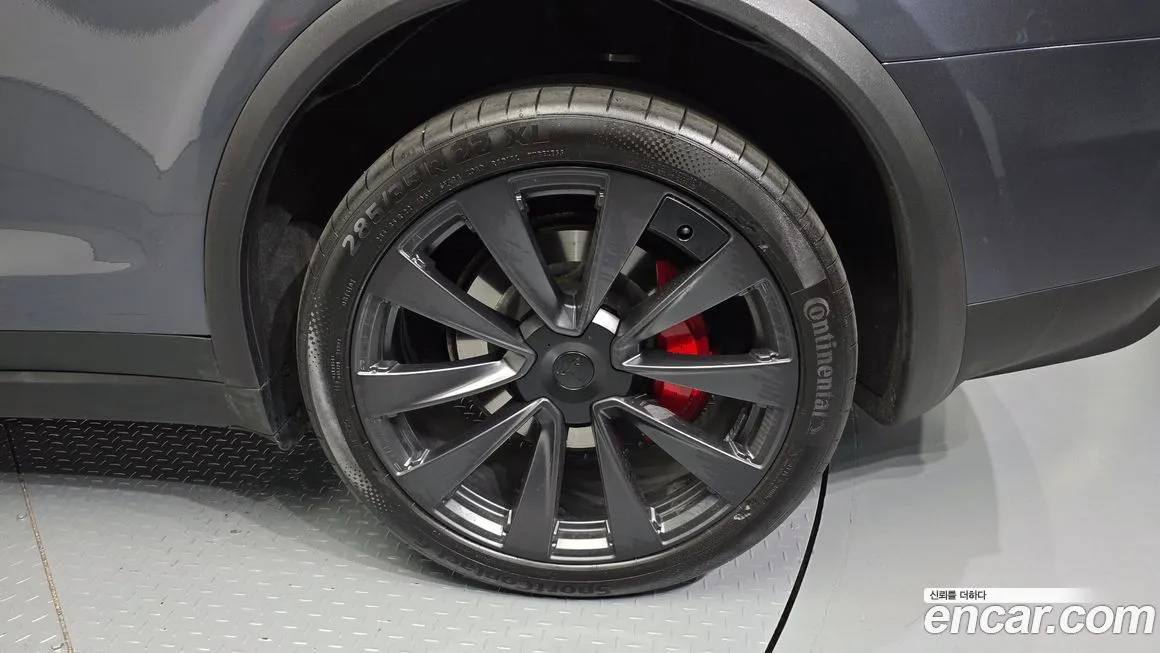 Tesla Model X 2023 из KR, фото 9