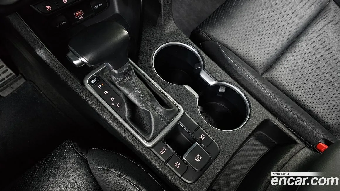 Kia Sportage — фото 10