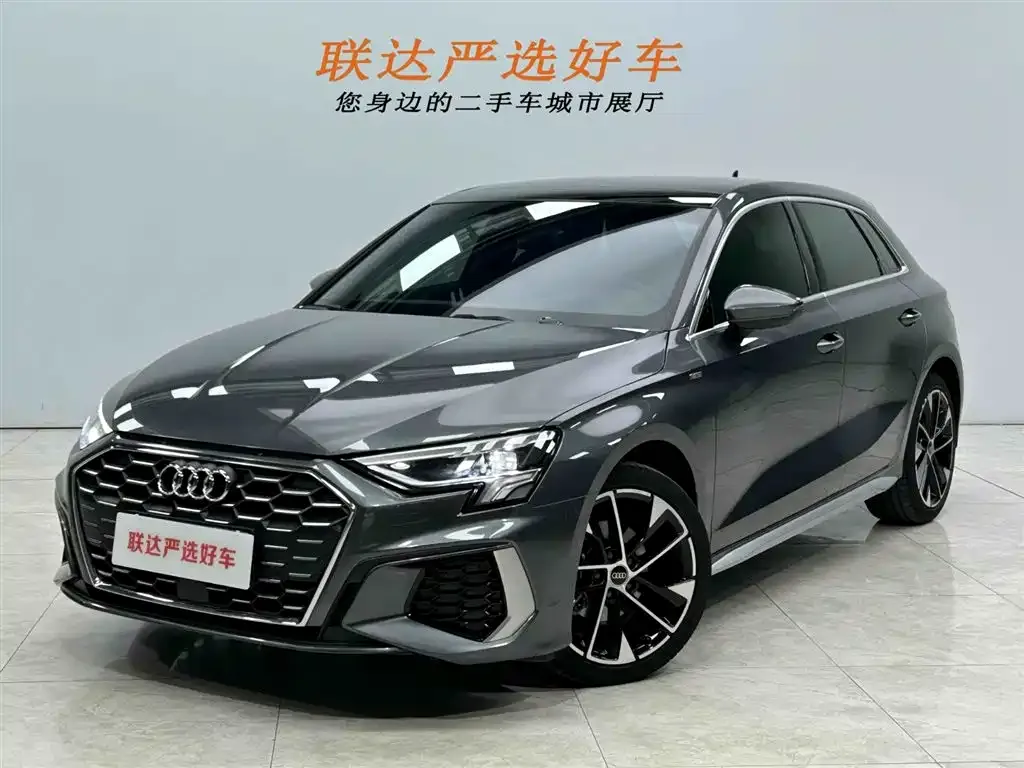 Audi A3 2023 из CN, фото 1