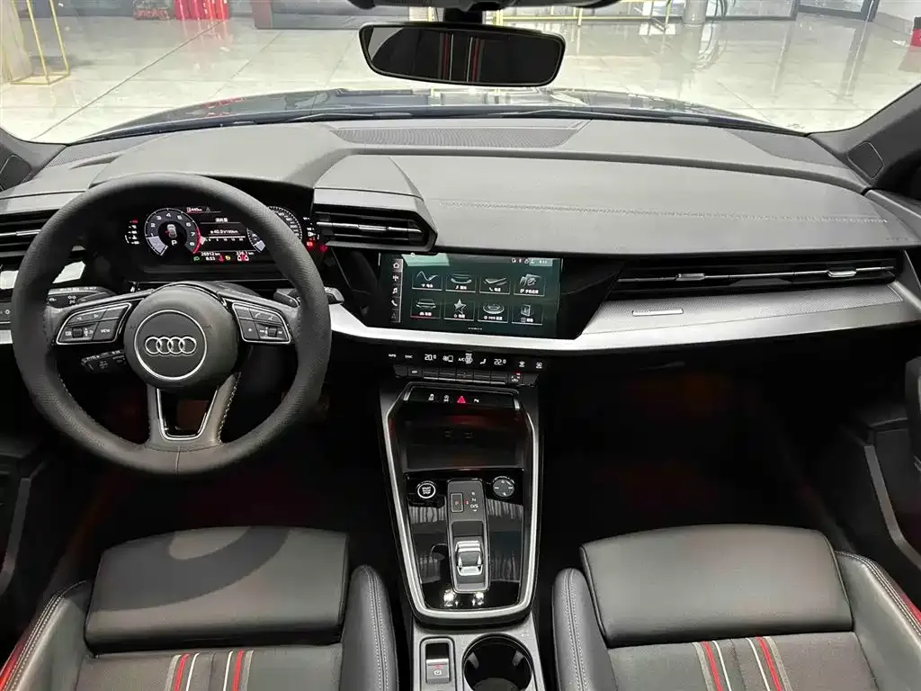 Audi A3 2023 из CN, фото 6