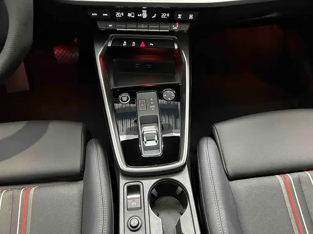 Audi A3 2023 из CN, фото 10