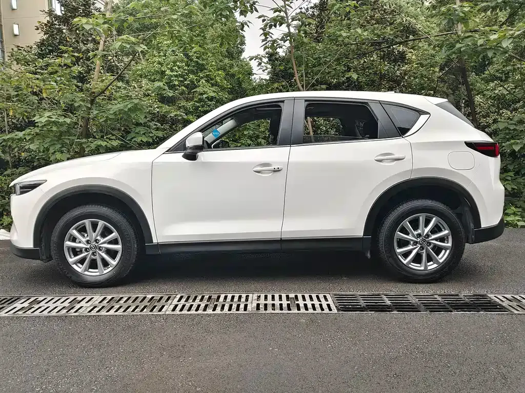 Mazda CX-5 2023 из CN, фото 9