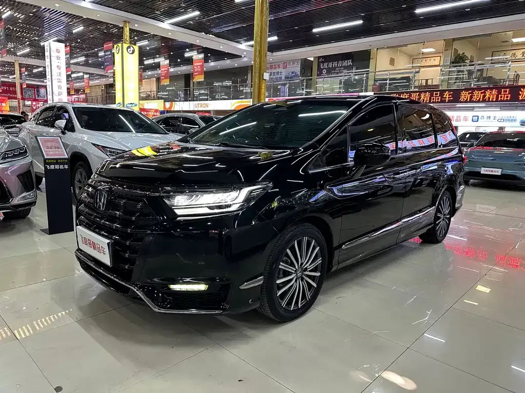 Honda Elysion 2024 из CN, фото 1