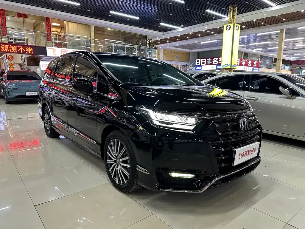 Honda Elysion 2024 из CN, фото 8