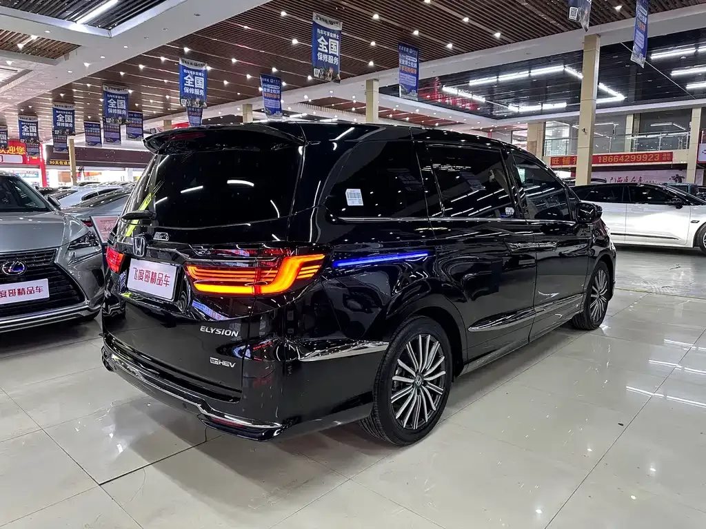 Honda Elysion 2024 из CN, фото 9
