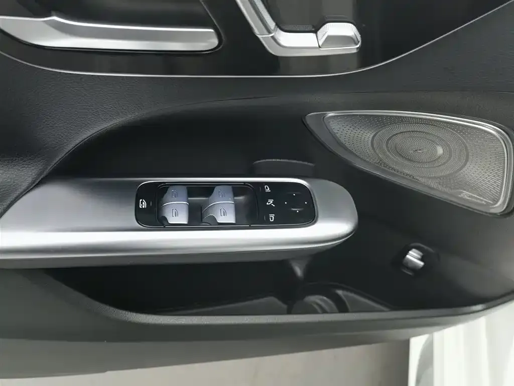 Mercedes-Benz C-Class 2023 из CN, фото 4