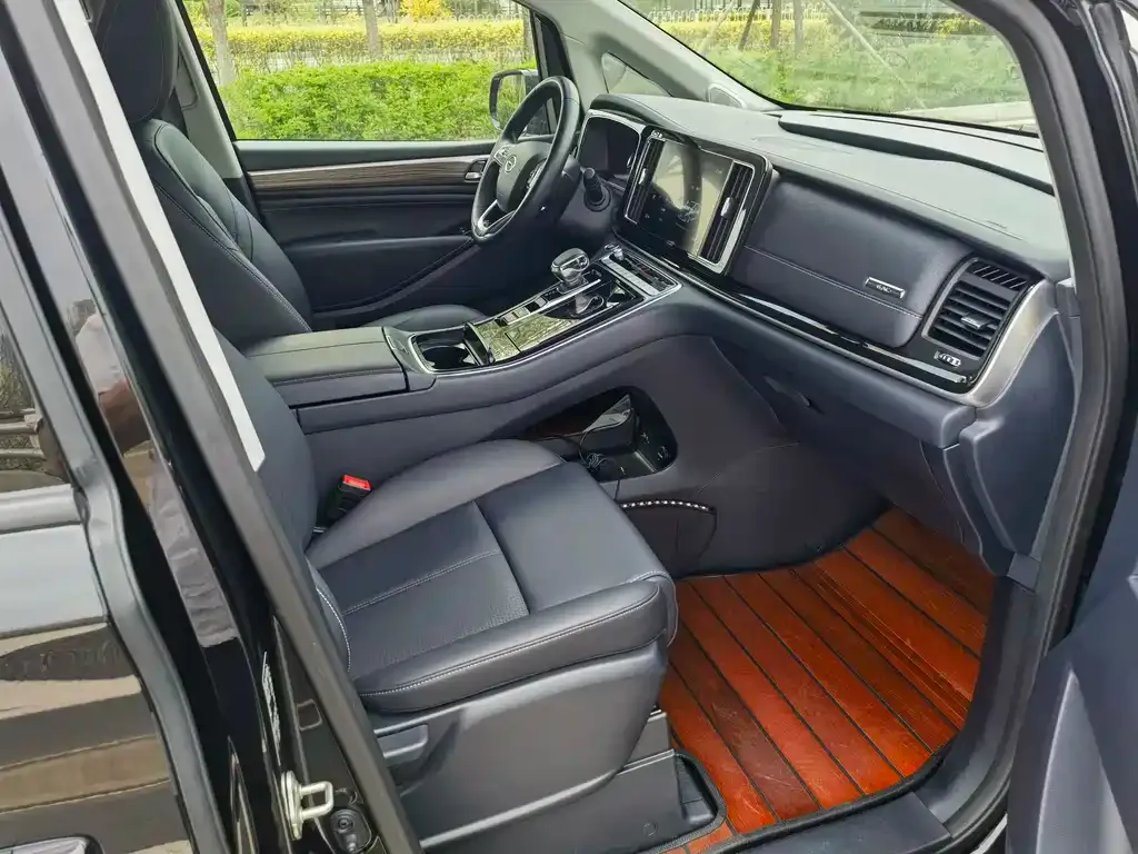 GAC Motor Trumpchi M8 — фото 10