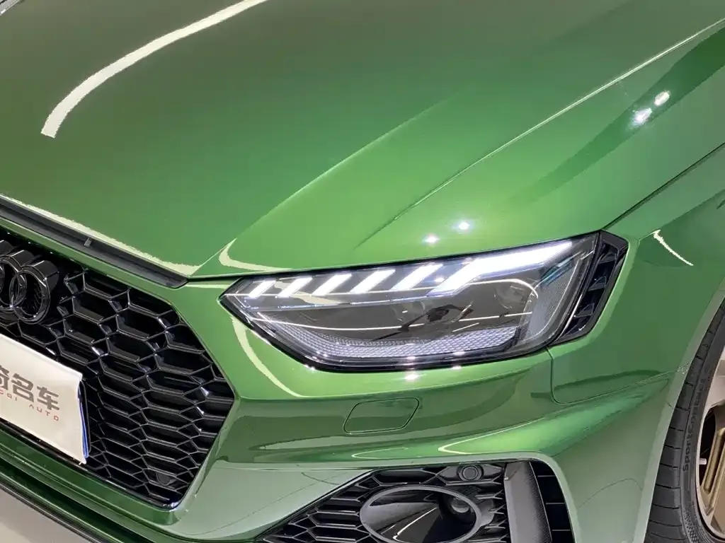Audi RS 4 — фото 3