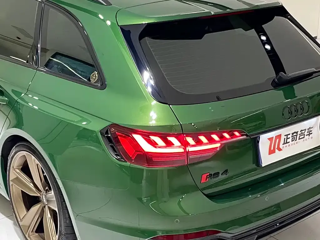 Audi RS 4 — фото 2
