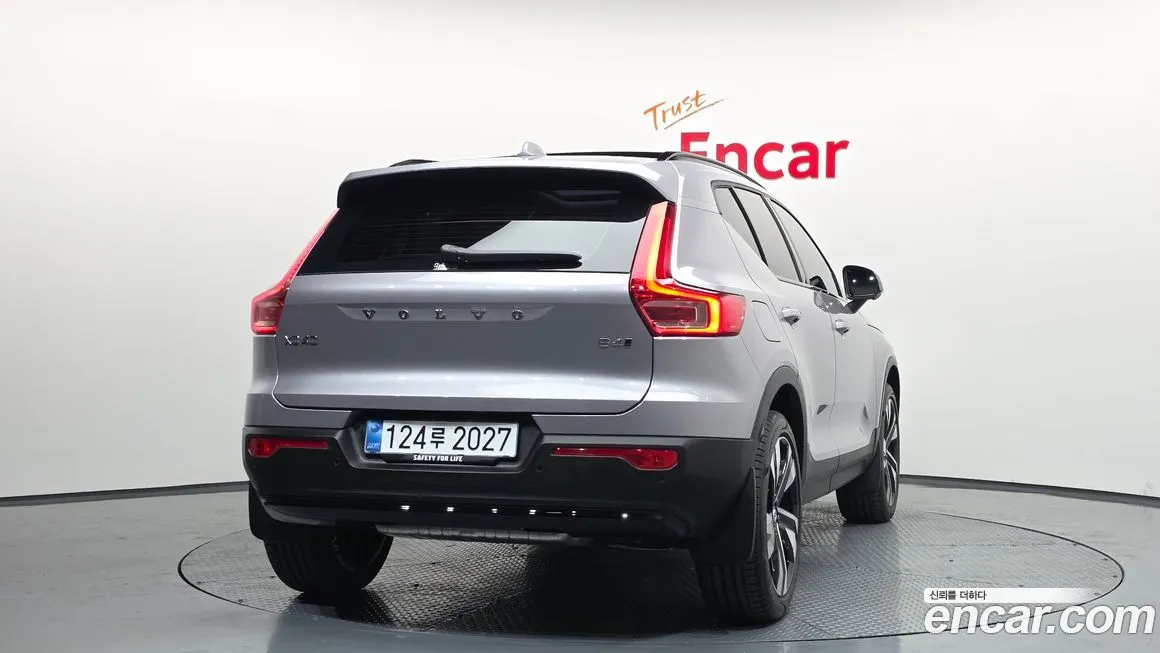 Volvo XC40 2026 из KR, фото 6