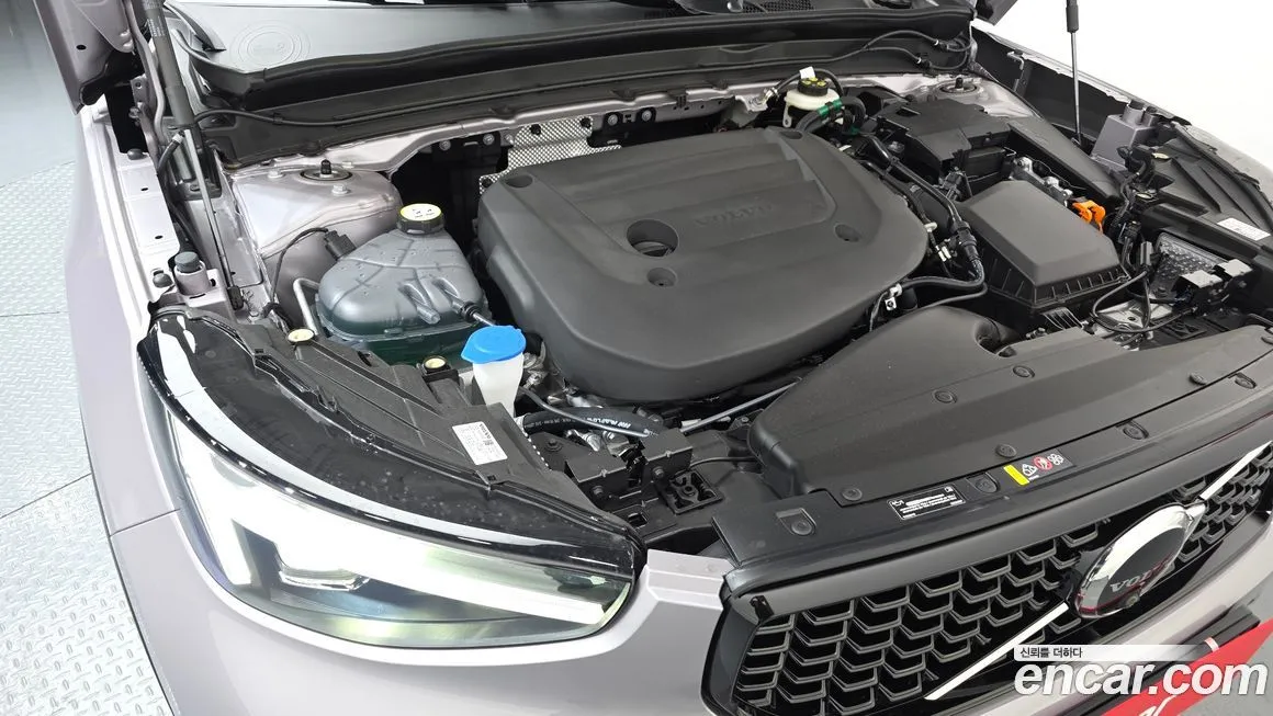 Volvo XC40 2026 из KR, фото 8
