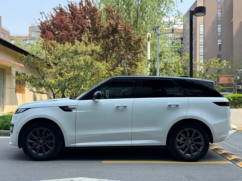 Land Rover Sport 2023 из CN, фото 3