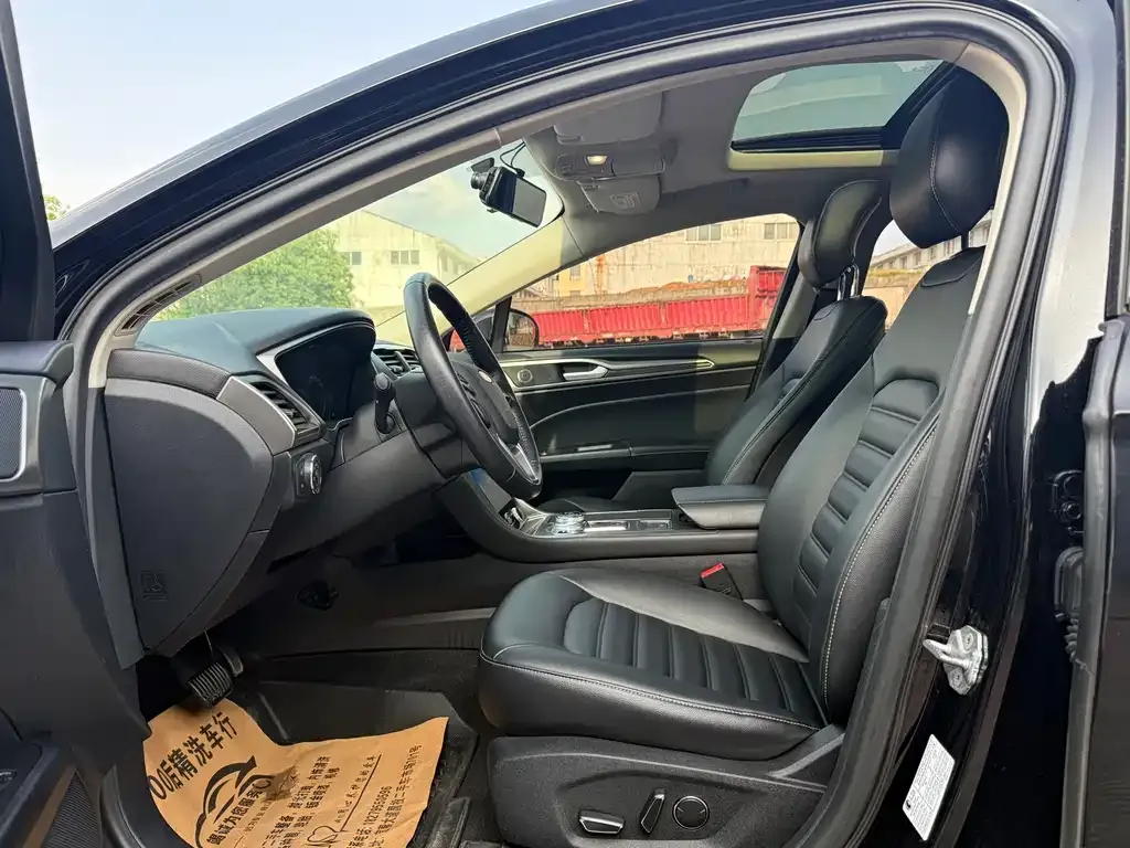 Ford Mondeo 2021 из CN, фото 9