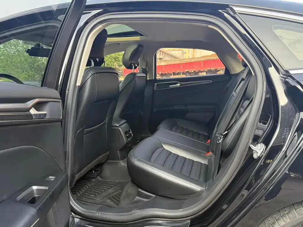 Ford Mondeo 2021 из CN, фото 5