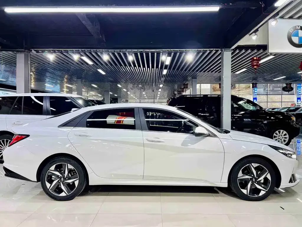 Hyundai Elantra 2023 из CN, фото 9