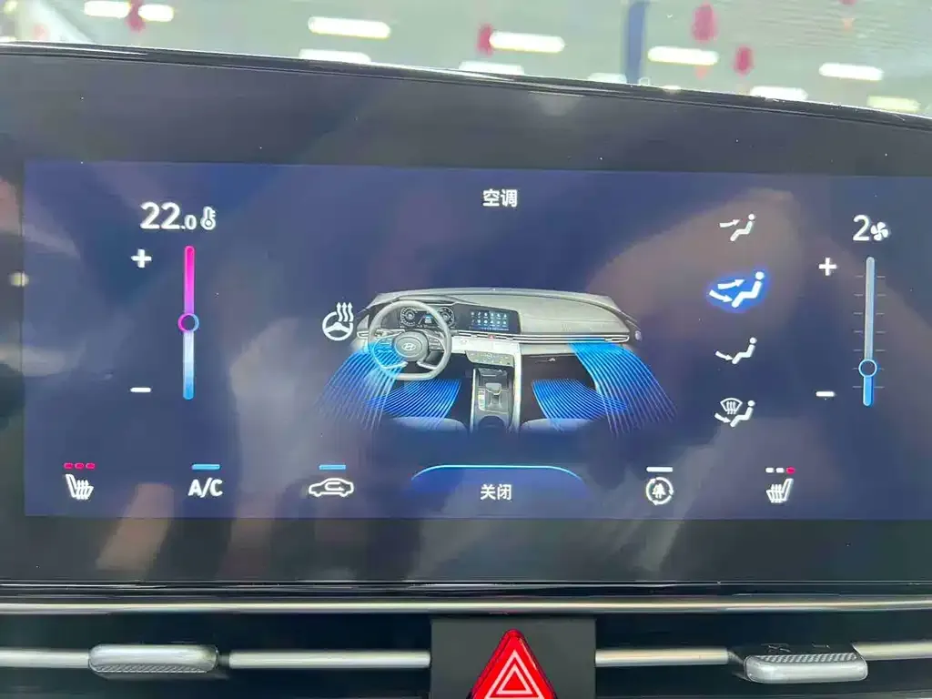 Hyundai Elantra 2023 из CN, фото 2