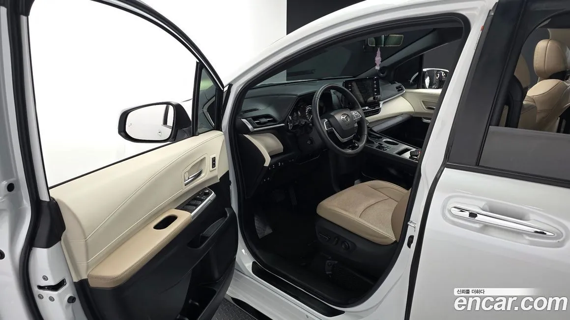 Toyota Sienna 2023 из KR, фото 6