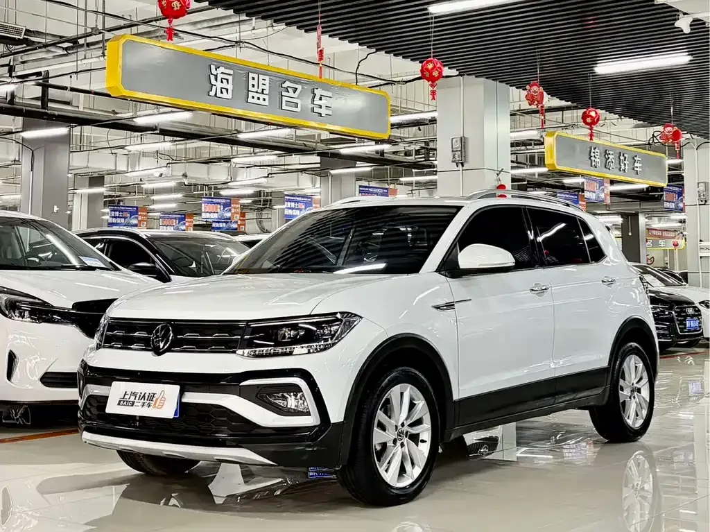 Volkswagen T-Cross — фото 1
