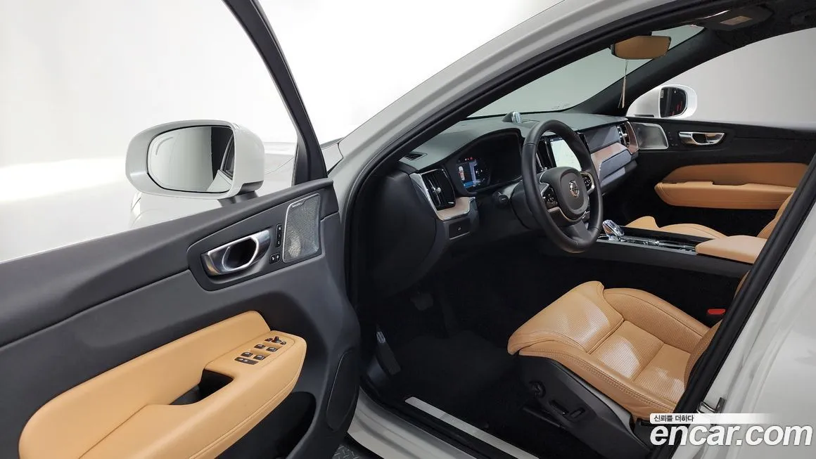 Volvo XC60 2025 из KR, фото 8