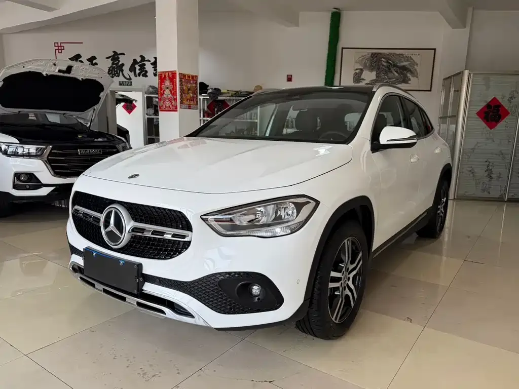 Mercedes-Benz GLA 2023 из CN, фото 1