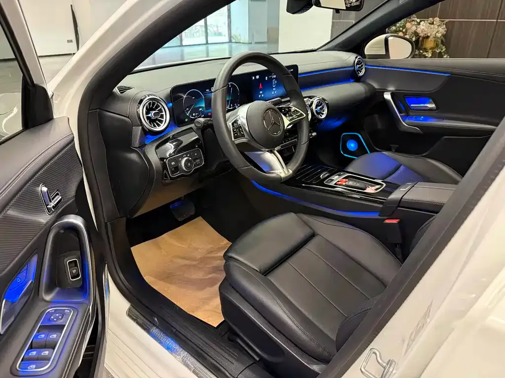 Mercedes-Benz A-Class 2024 из CN, фото 7
