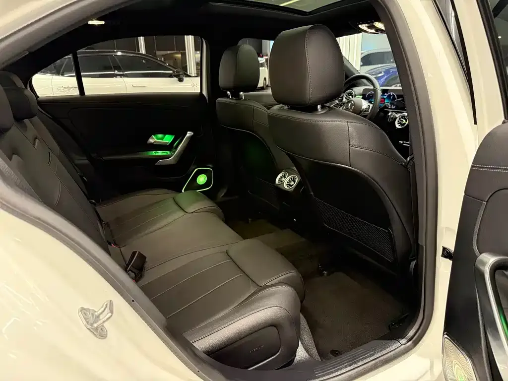 Mercedes-Benz A-Class 2024 из CN, фото 2