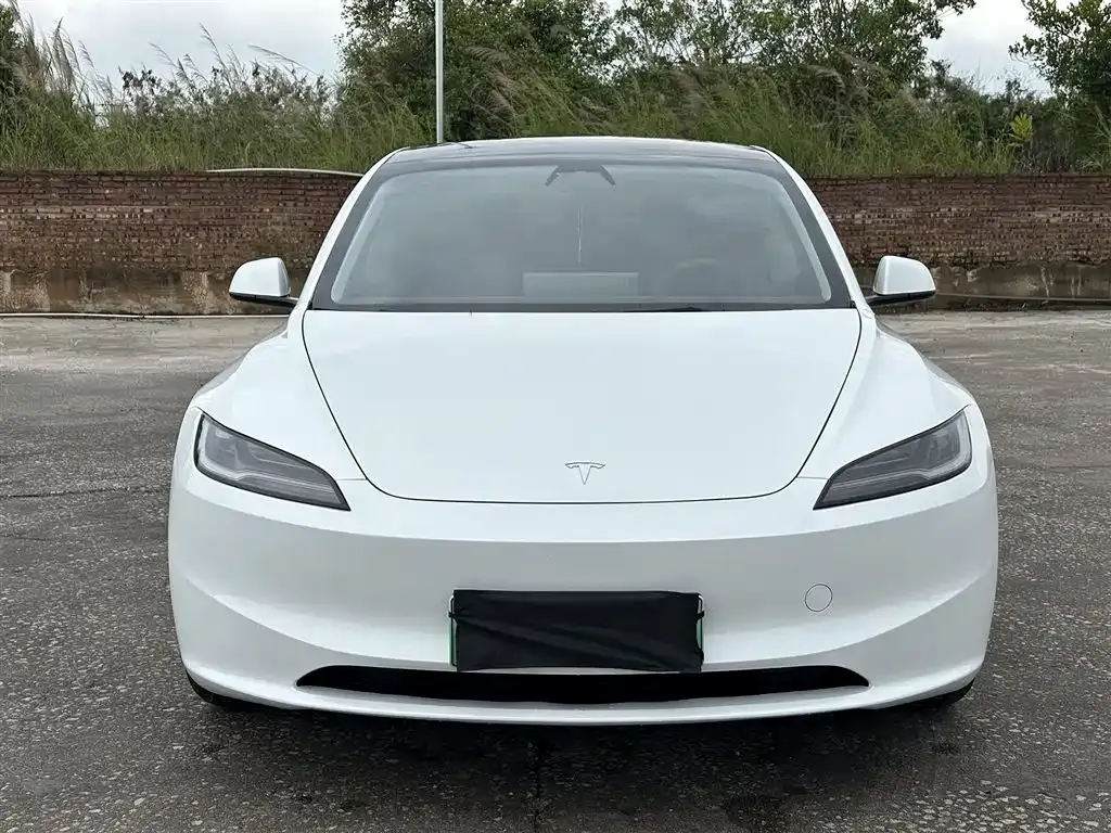Tesla Model 3 — фото 4