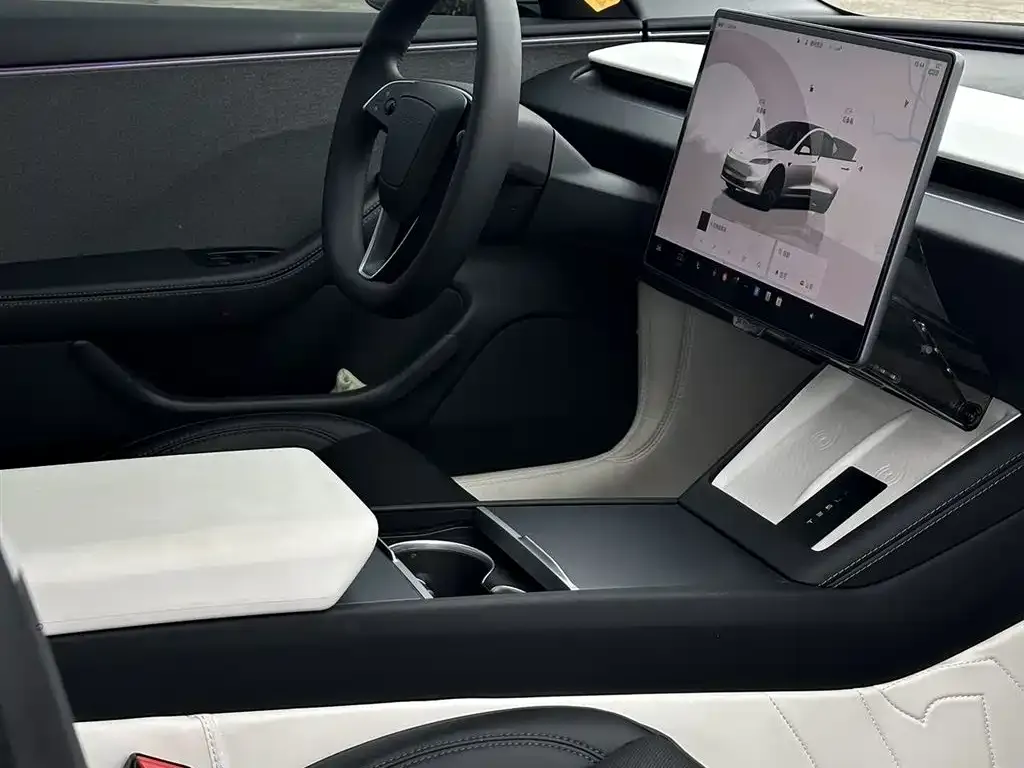 Tesla Model 3 — фото 2
