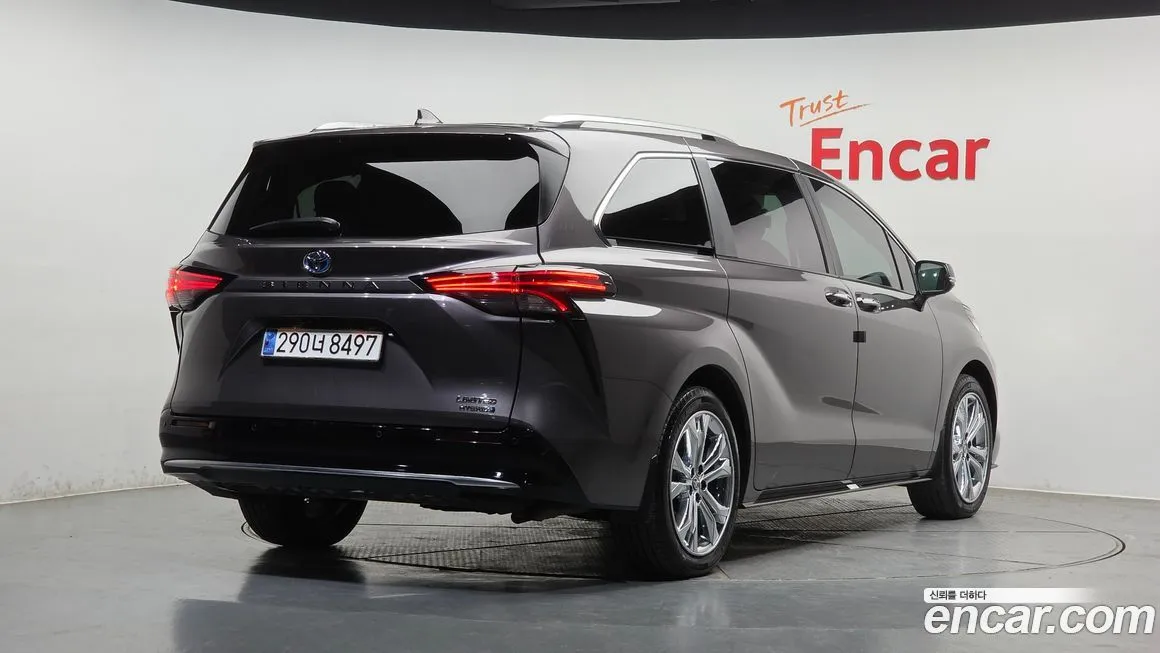 Toyota Sienna 2023 из KR, фото 3
