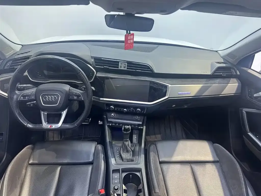 Audi Q3 Sportback — фото 7
