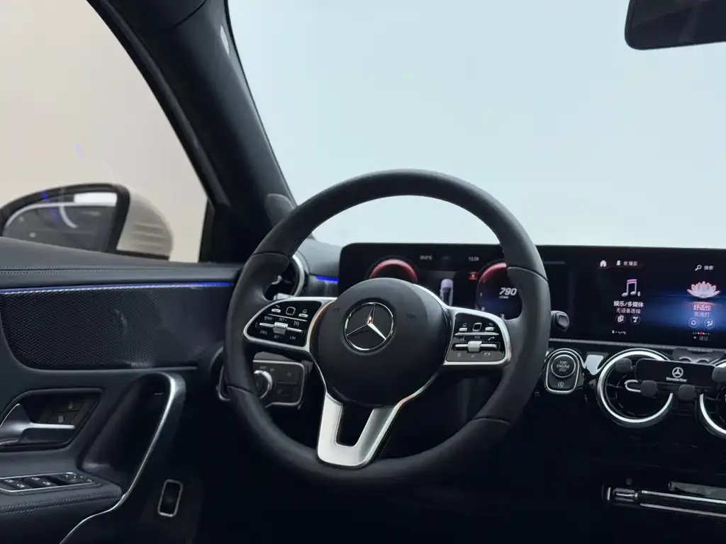 Mercedes-Benz A-Class 2021 из CN, фото 5