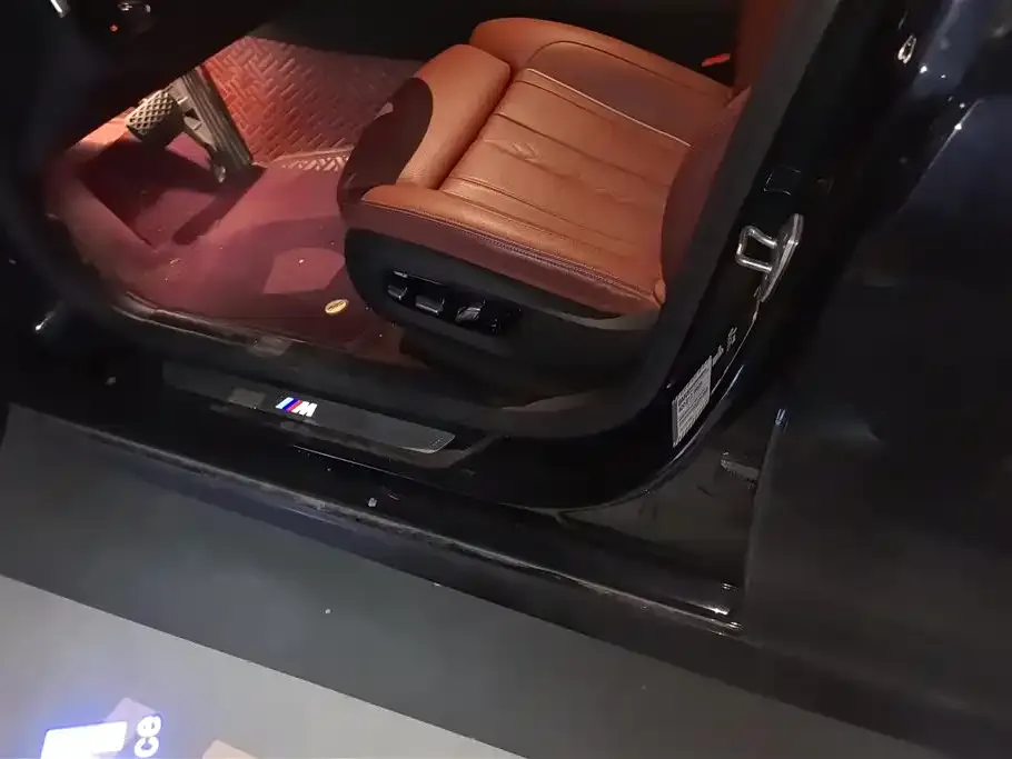 BMW 5 Series 2022 из CN, фото 4