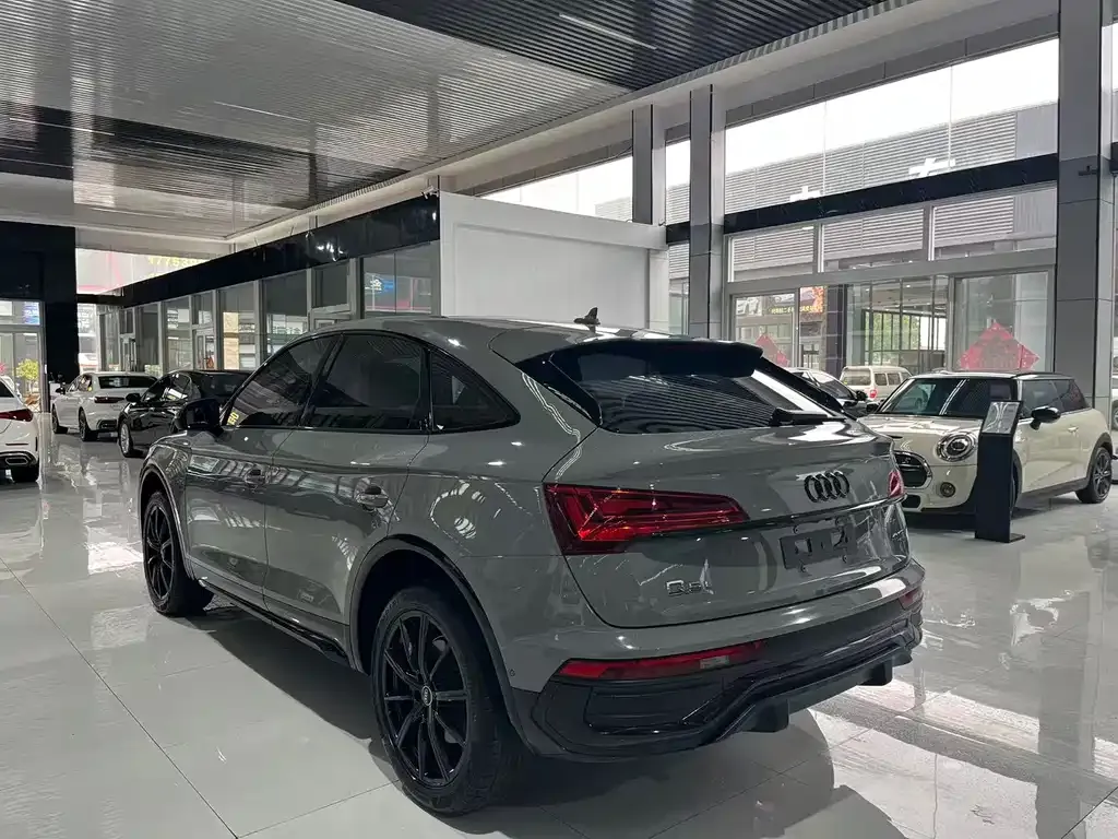 Audi Q5L Sportback 2021 из CN, фото 4