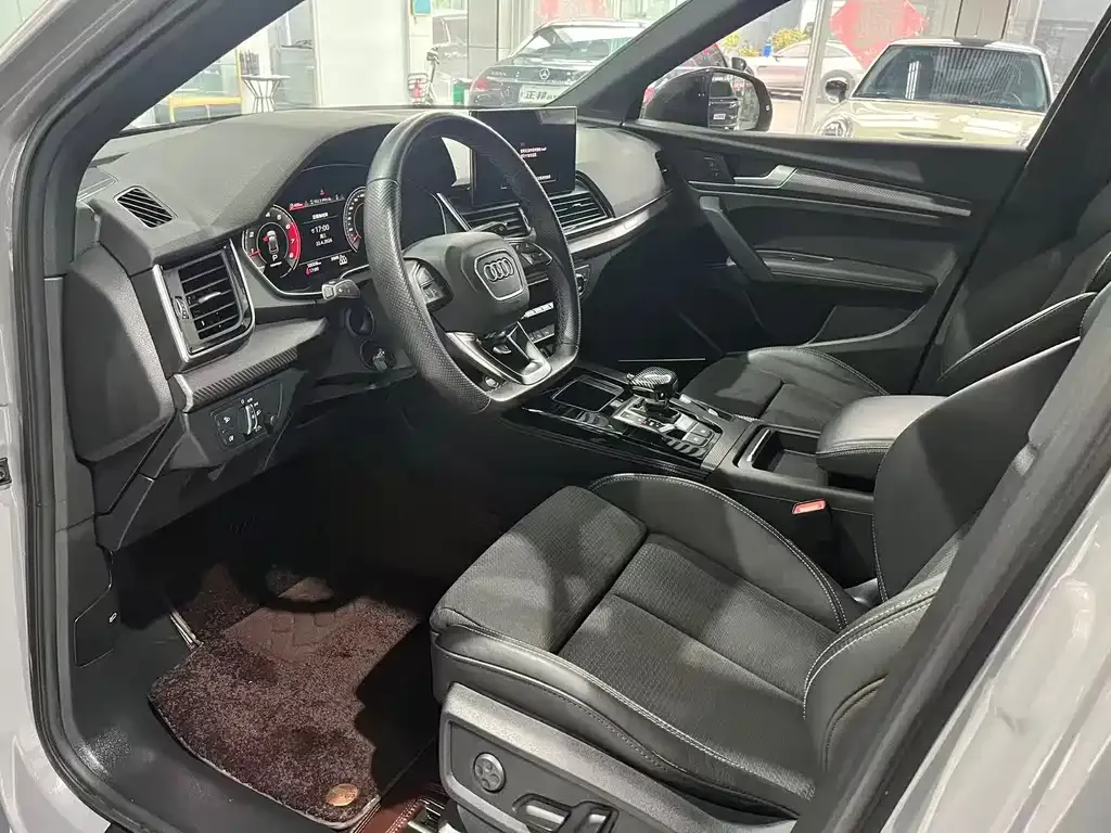 Audi Q5L Sportback 2021 из CN, фото 10