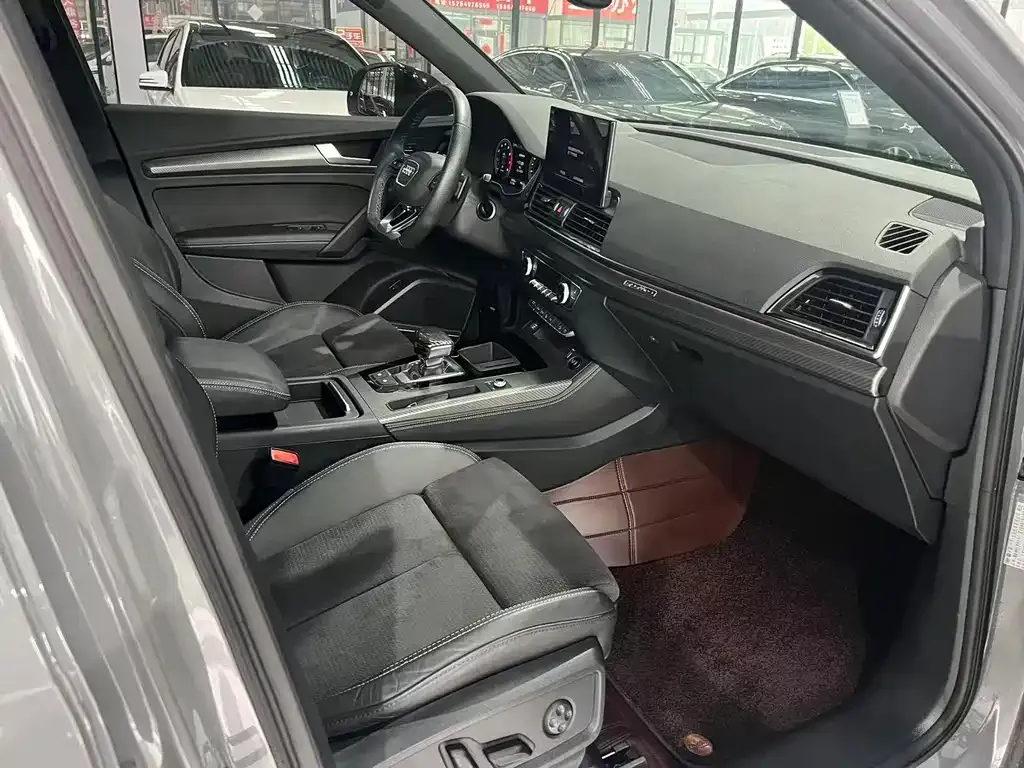 Audi Q5L Sportback 2021 из CN, фото 3