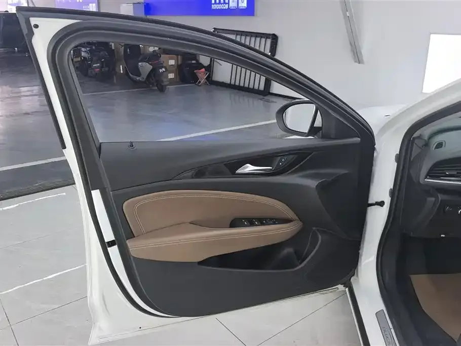 Buick Regal 2023 из CN, фото 8