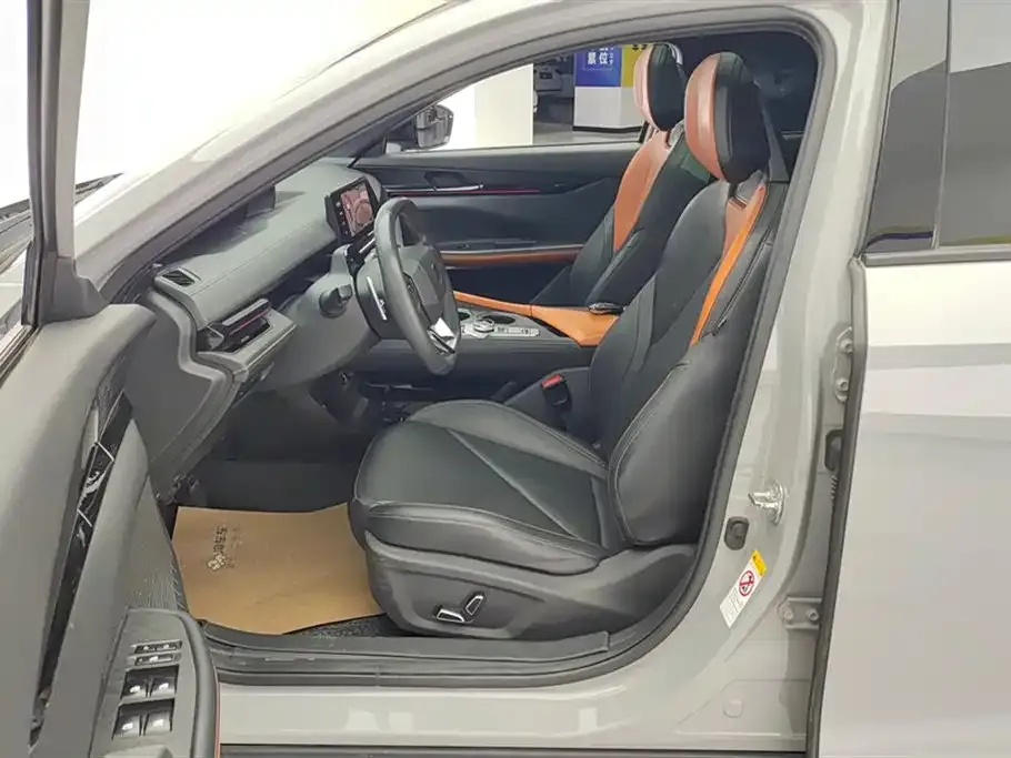 Changan UNI-V 2023 из CN, фото 6