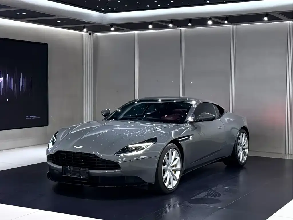 Aston Martin DB11 2023 из CN, фото 9