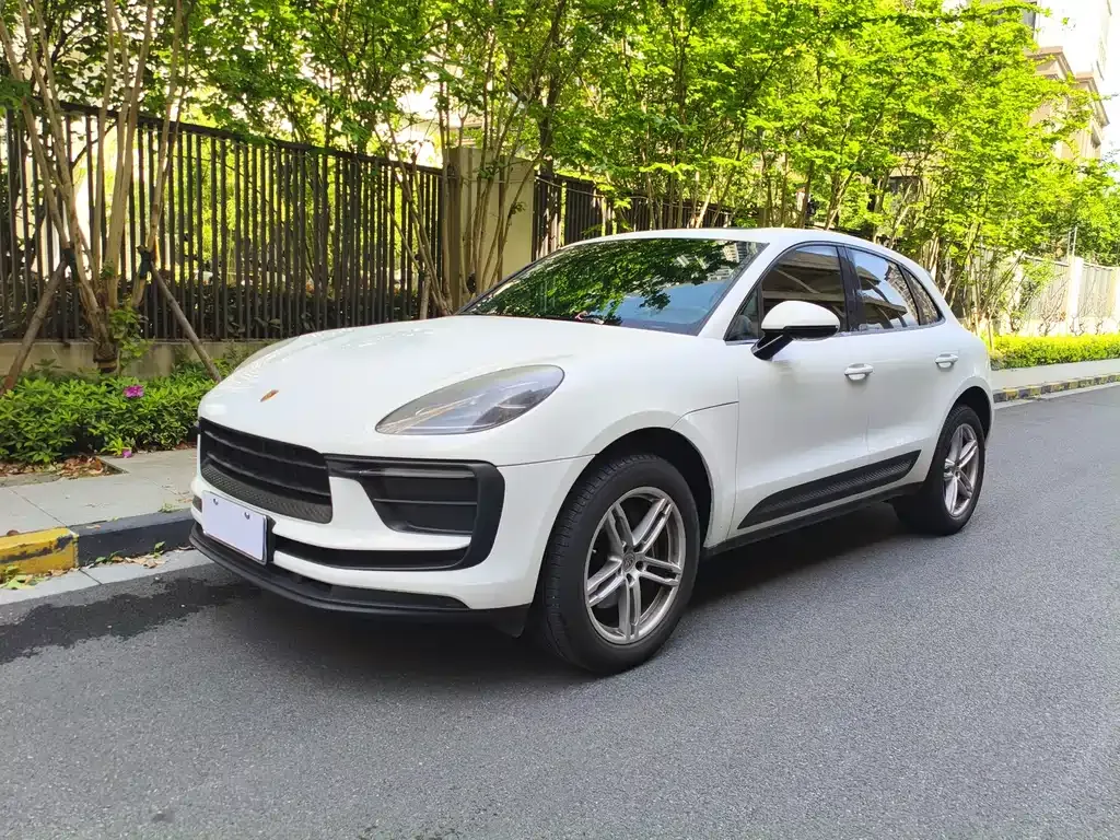 Porsche Macan — фото 1