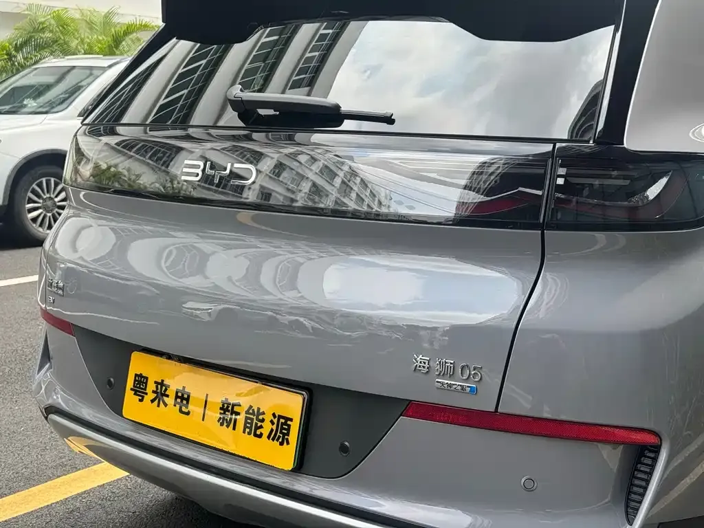 BYD Hiace 05 EV — фото 9