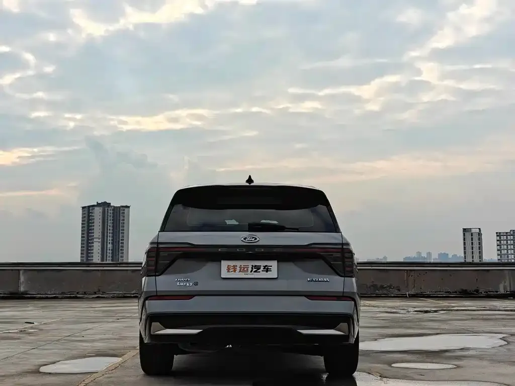 Ford Edge — фото 9