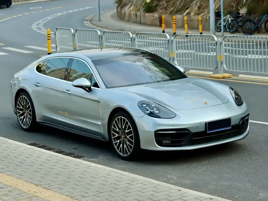 Porsche Panamera — фото 9