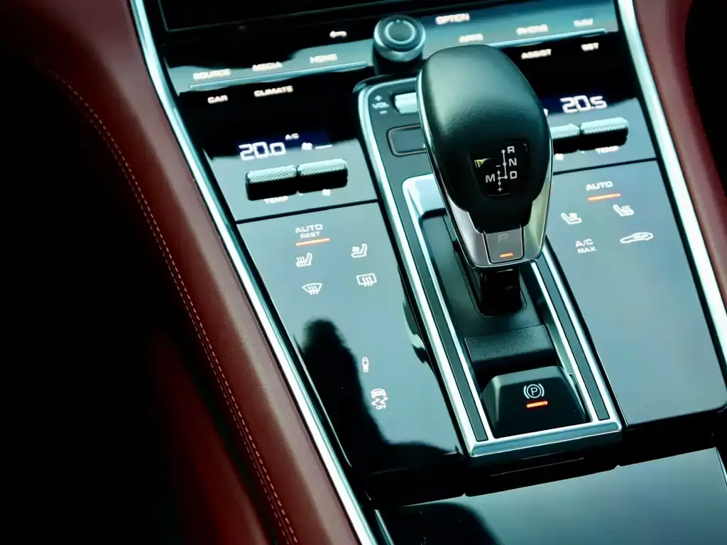Porsche Panamera — фото 10