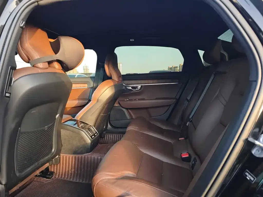 Volvo S90 — фото 2
