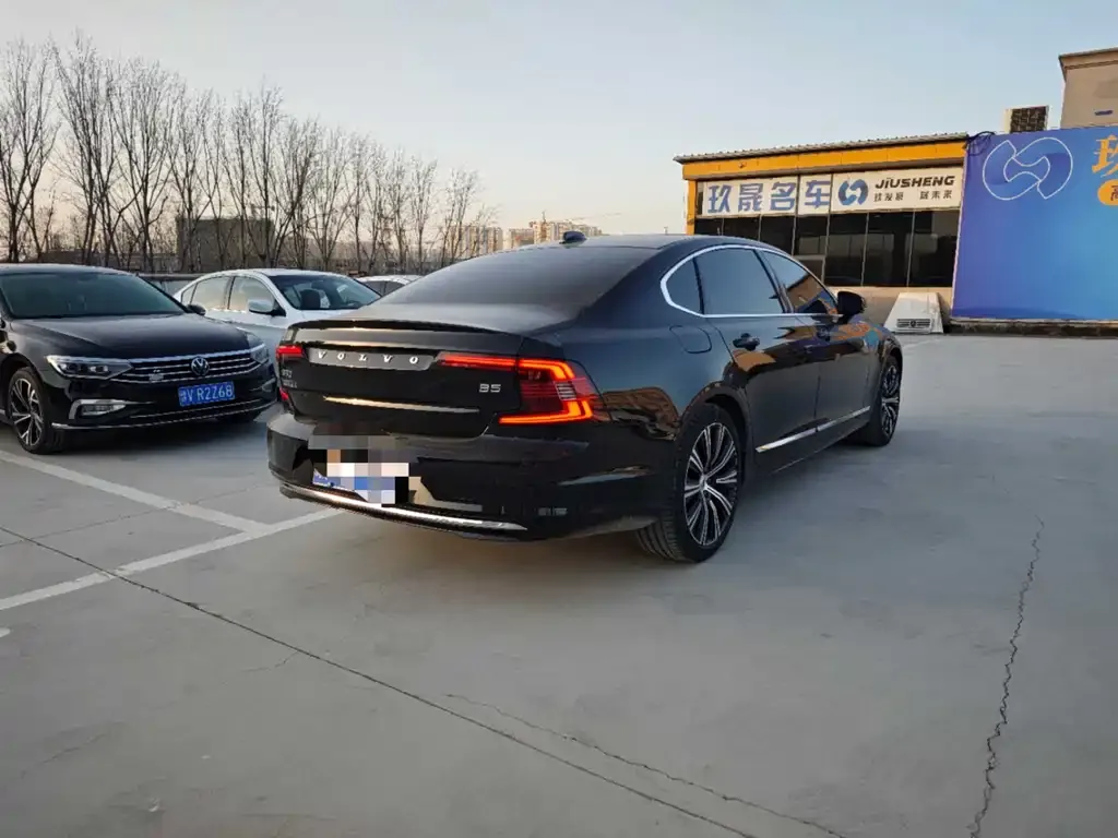 Volvo S90 — фото 8