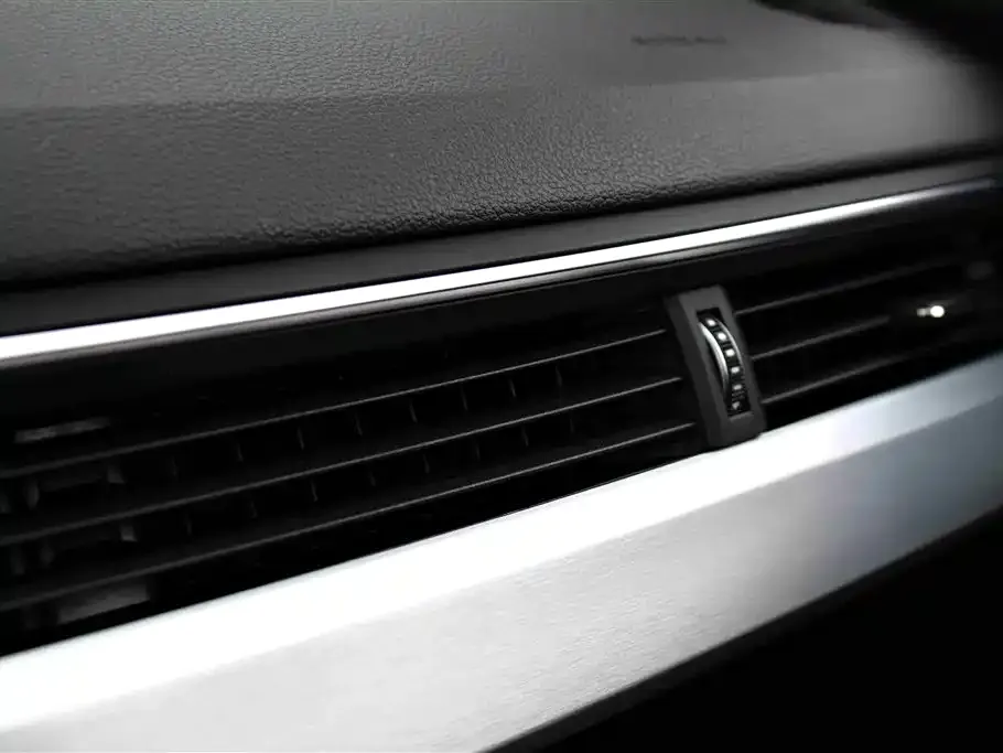 Audi A4L 2022 из CN, фото 7