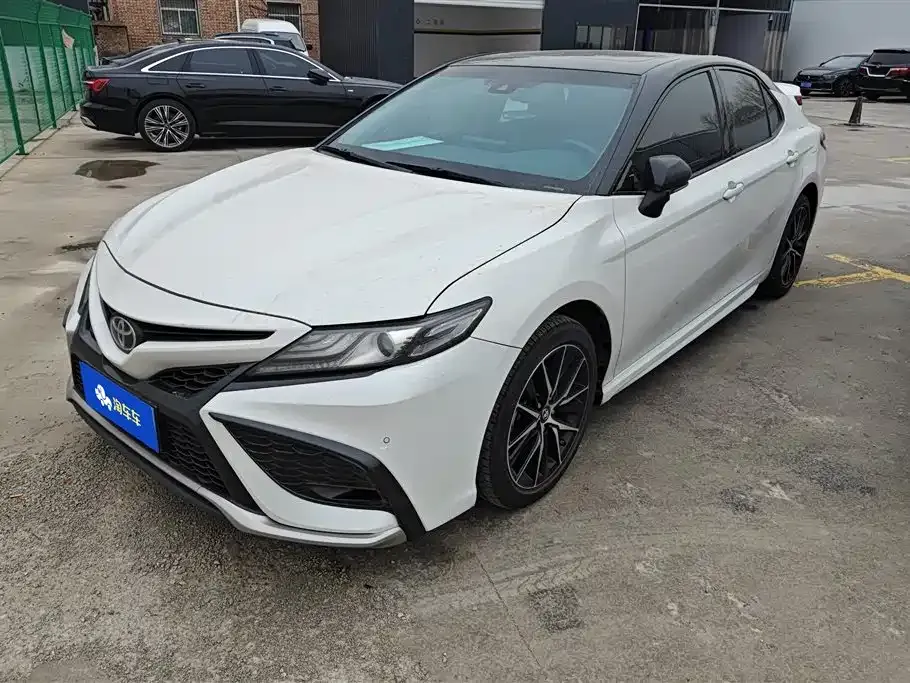 Toyota Camry 2022 из CN, фото 1
