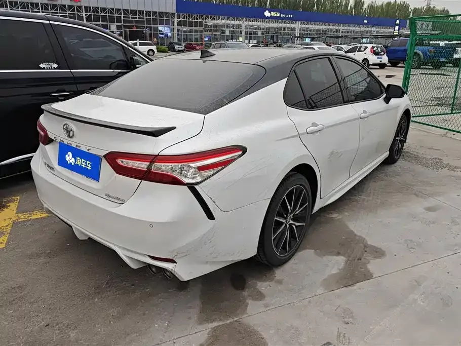 Toyota Camry 2022 из CN, фото 10